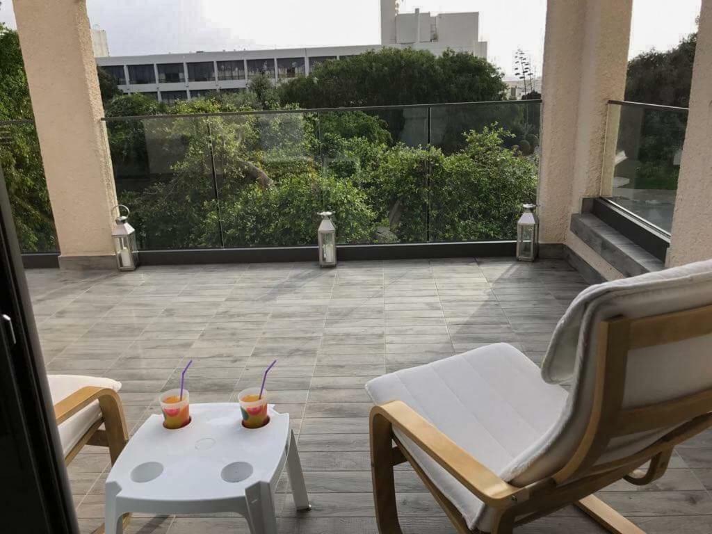 Mare Monte Seaview Boutique Apartment 파포스 외부 사진