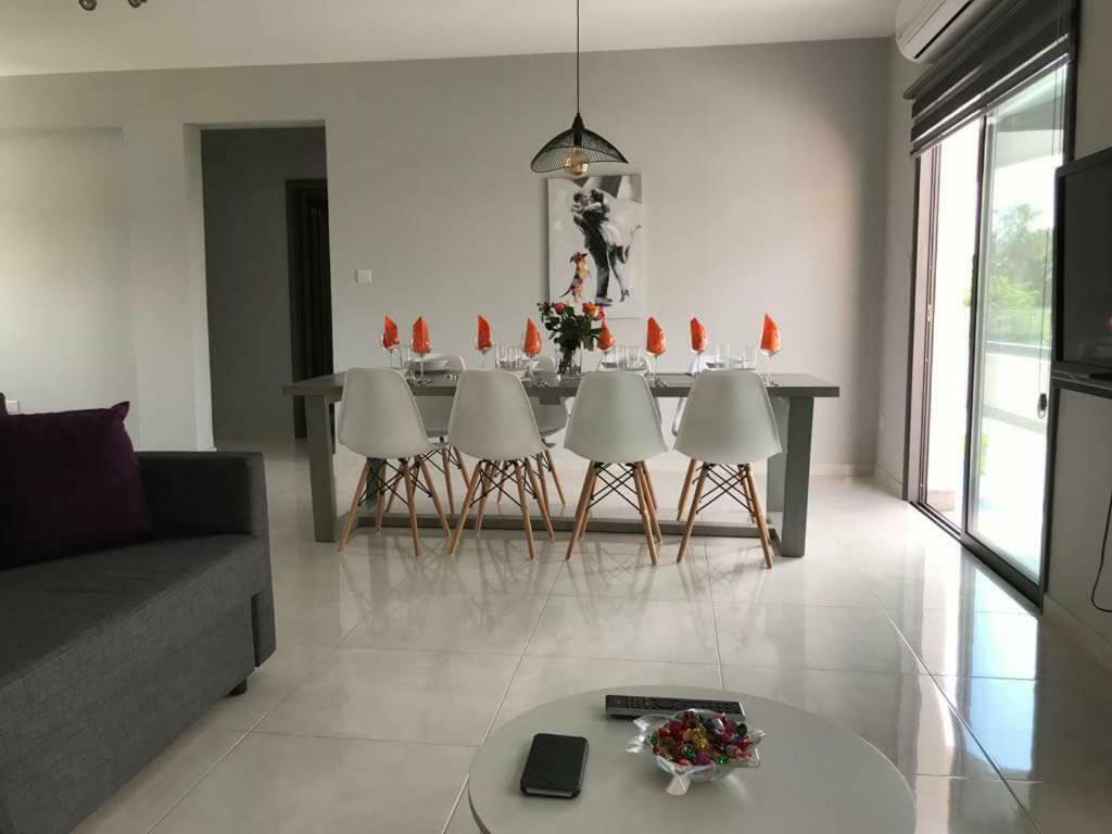 Mare Monte Seaview Boutique Apartment 파포스 외부 사진